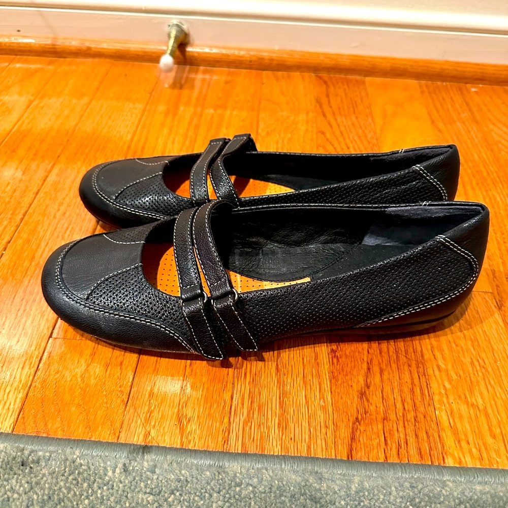 Aerosoles Ballet Flats in Black leather